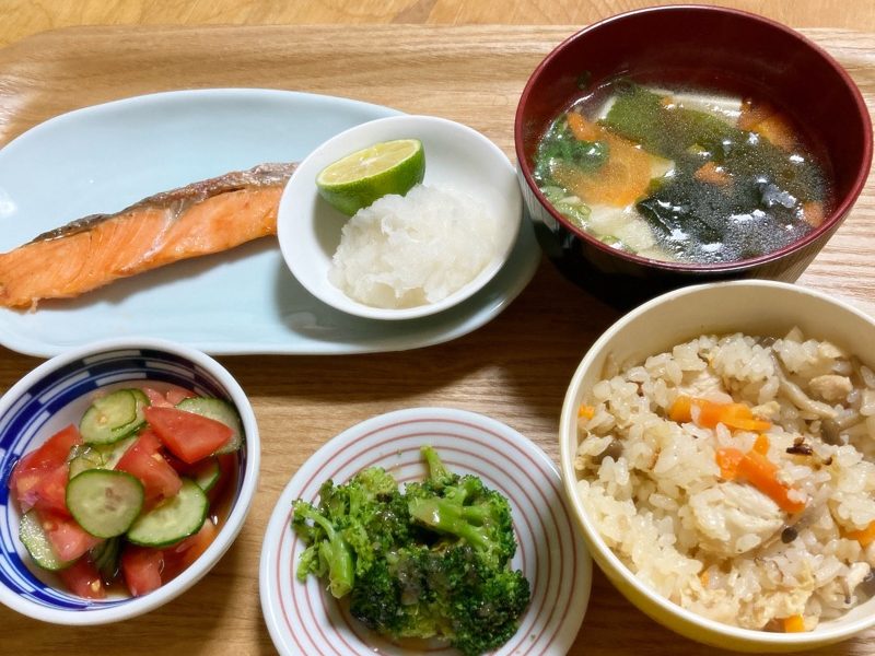 今日のおうち献立（10/15）鮭の塩焼き