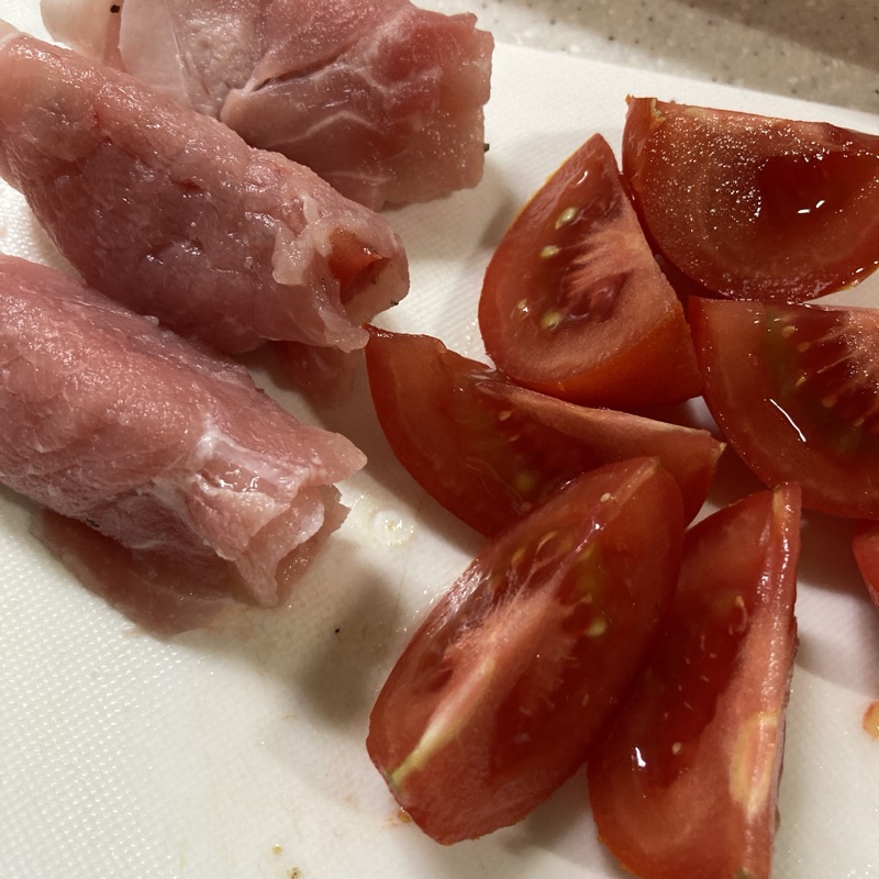 トマトの豚巻き 調理の途中